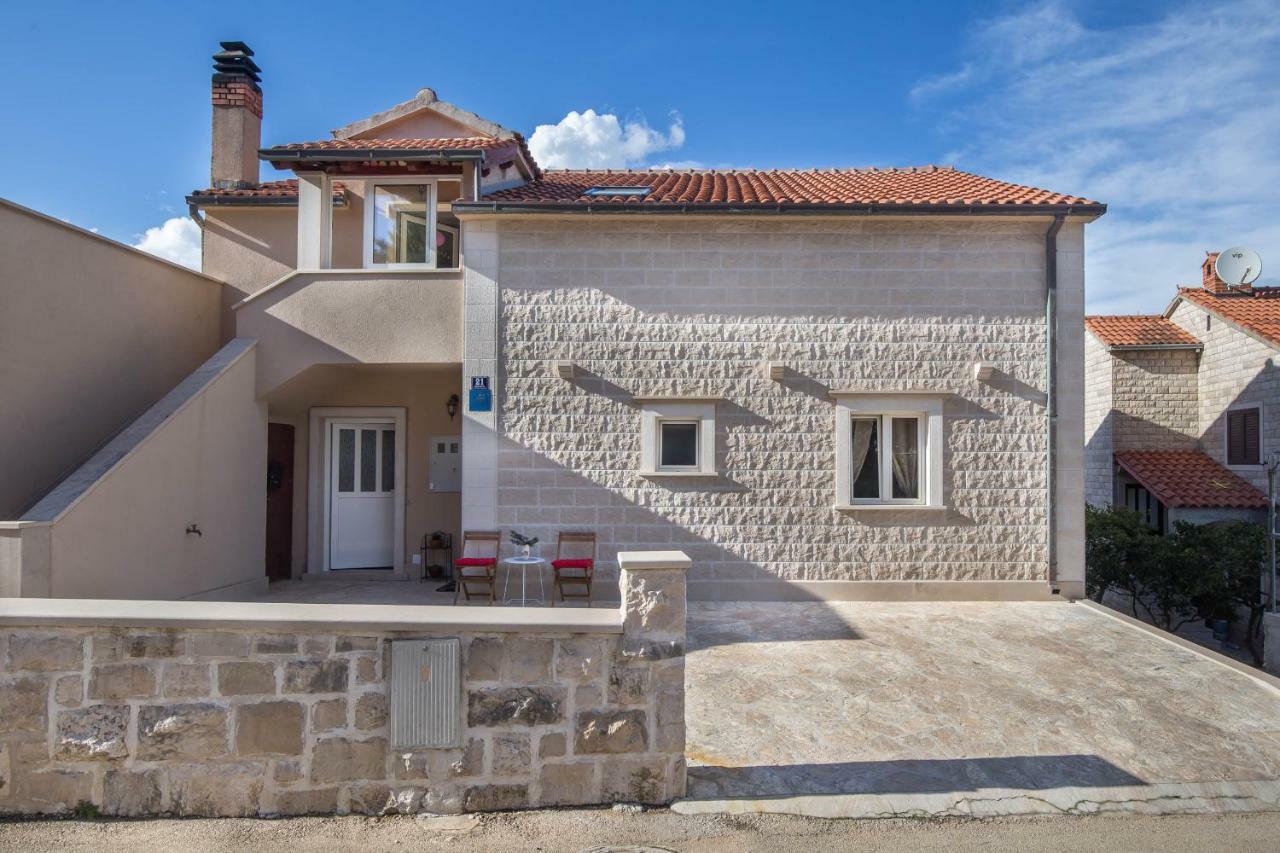 Jakov Postira Exterior foto